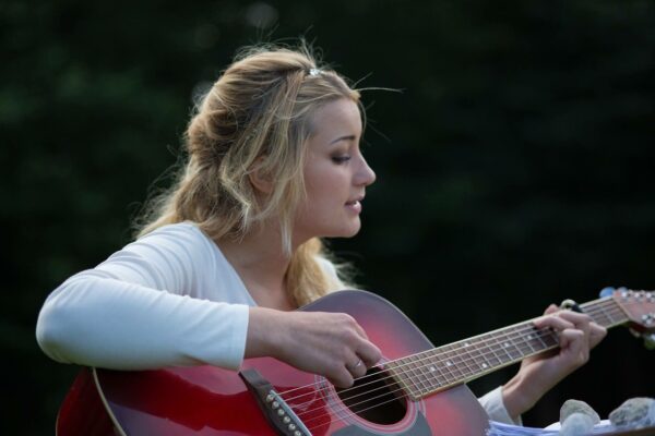 guitar-1354025_1280